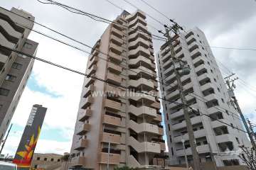 グランドメゾン平安通2の外観（東側から）