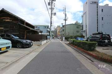 敷地北東側の前面道路
