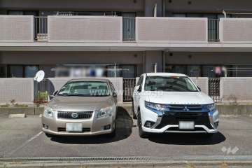 敷地内駐車場（屋外平面式）