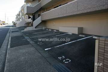 敷地内駐車場(屋外平面式)