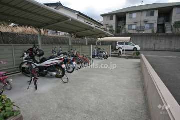 駐輪場とバイク置場