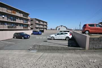 敷地内駐車場(屋外平面式)