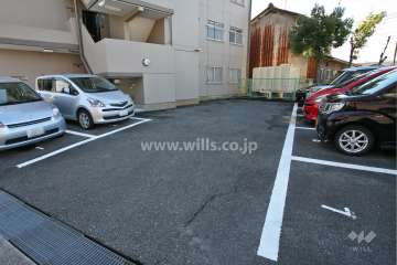 敷地内駐車場(屋外平面式)