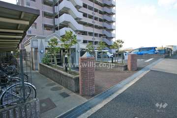 エントランスアプローチ
