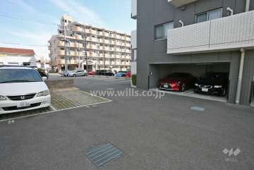 敷地内駐車場(屋外・屋内平面式）