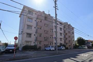 作の山マンションの外観（北東側から）