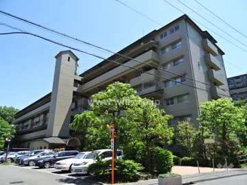 メゾン千里丘2番街Ｅ棟の外観(北西から）