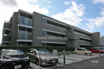 アベニュープレイスヴィークコート鹿山の外観(南側建物)