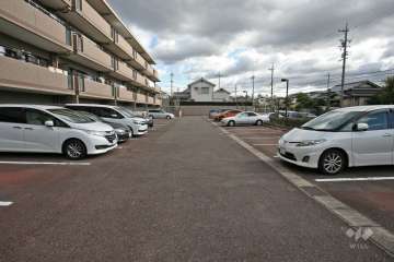 敷地内駐車場(屋外平面式)