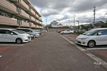 敷地内駐車場(屋外平面式)