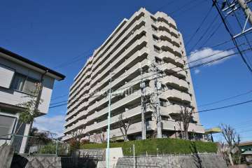 グローリアスヒルズ大高緑地公園の外観(南東側から)