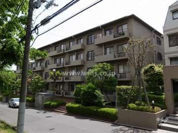 千里藤白台リッツハウスD-30棟の外観（北西側から）