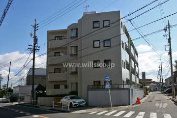 ユニーブル緑ヶ丘3の外観（西側から）