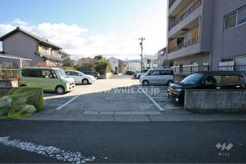 敷地内駐車場（屋外平面式）