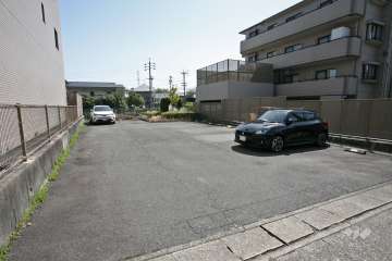 敷地内駐車場(屋外平面式)