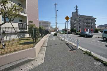 敷地南西側の前面道路