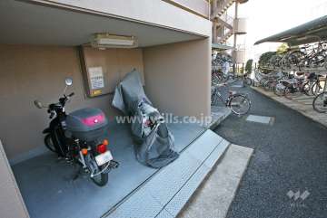 バイク置き場