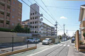 宝マンション滝の水の外観(北西側から)