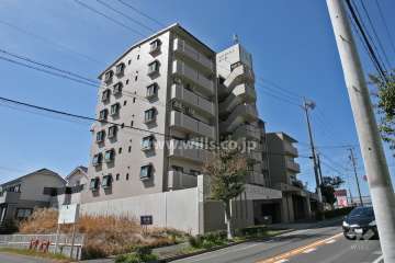 グローリアスヒルズ滝ノ水の外観(南東側から)