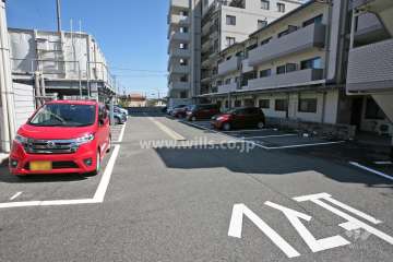 敷地内駐車場（屋外平面式）