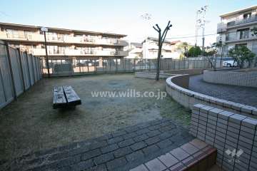敷地内の広場