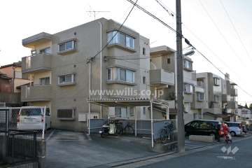 ユニーブルマンション松が根の外観(北東側から)