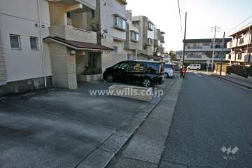 敷地内駐車場(屋外平面式)