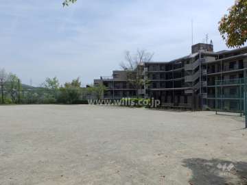 敷地北側には公園があります。