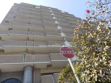 外壁はタイル張りです。