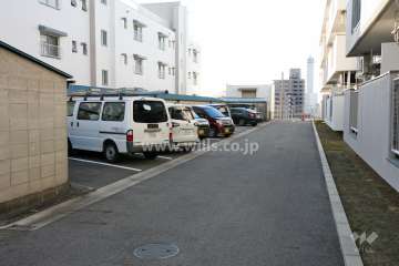 敷地内駐車場（屋外平面式）