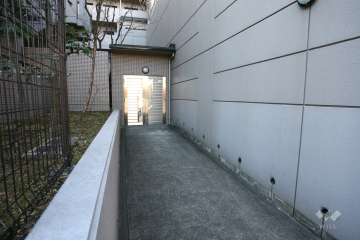 サブエントランス(北側)