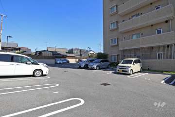 敷地内駐車場（屋外平面式）