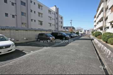 敷地内駐車場（屋外平面式）