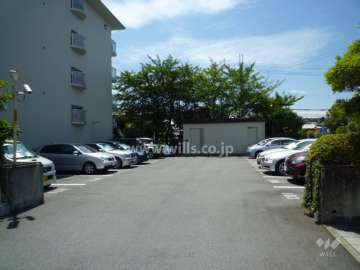 敷地内駐車場（屋外平面式）