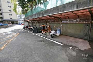 バイク置き場