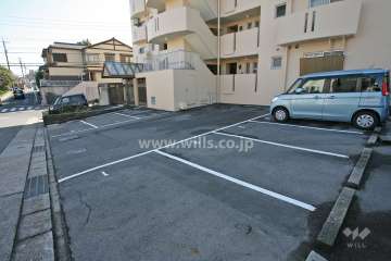 敷地内駐車場（屋外平面式）