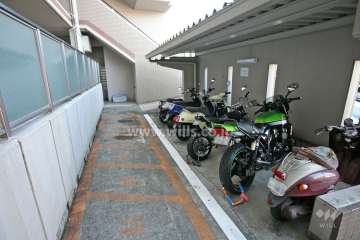 バイク置き場