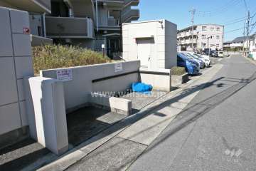ゴミ置き場