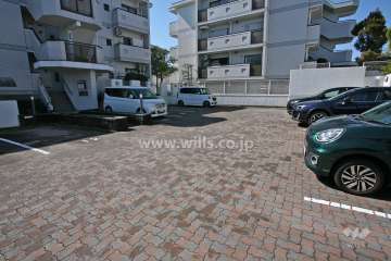 敷地内駐車場（屋外平面式）