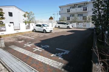 敷地内駐車場(屋外平面式)