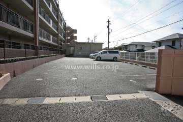 敷地内駐車場(屋外平面式)