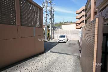 敷地内駐車場(屋外平面式)