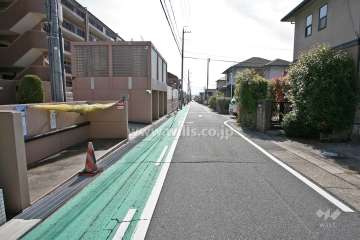 敷地北西側の前面道路