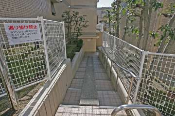 敷地内通路(北側)