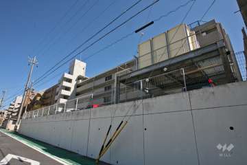 宝マンション滝の水の外観（西側から）