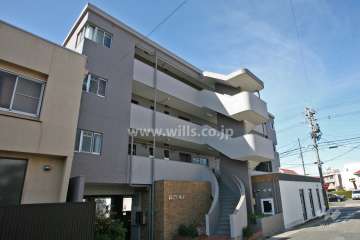 ユニーブルマンション鳴子の外観(東側から)