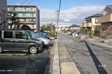 敷地北東側の前面道路