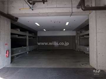 敷地内駐車場（屋内機械式）