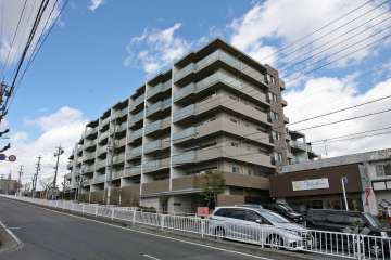 プレイズ神沢の外観(南側から)