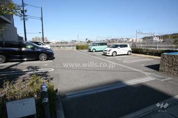 敷地内駐車場（屋外平面式）